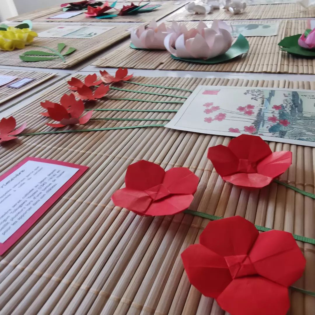 Exposition origami Hanakotoba le langage des fleurs au Japon